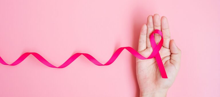 Outubro Rosa: entre o autocuidado, o medo e a importância da conscientização