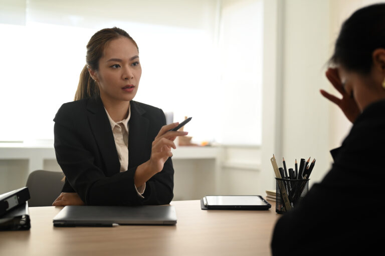 Os dois lados da PEC 148-2025: o fim da jornada de trabalho 6×1